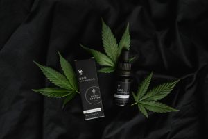 Lire la suite à propos de l’article CBD et cigarettes électroniques : choisir un matériel vraiment adapté
